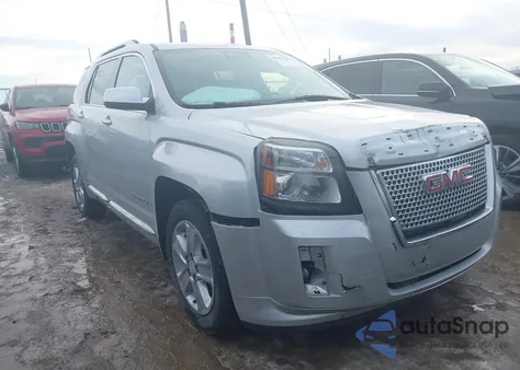 2015 GMC Terrain Denali z USA, uszkodzony, nr VIN 2GKALUEK2F6260983